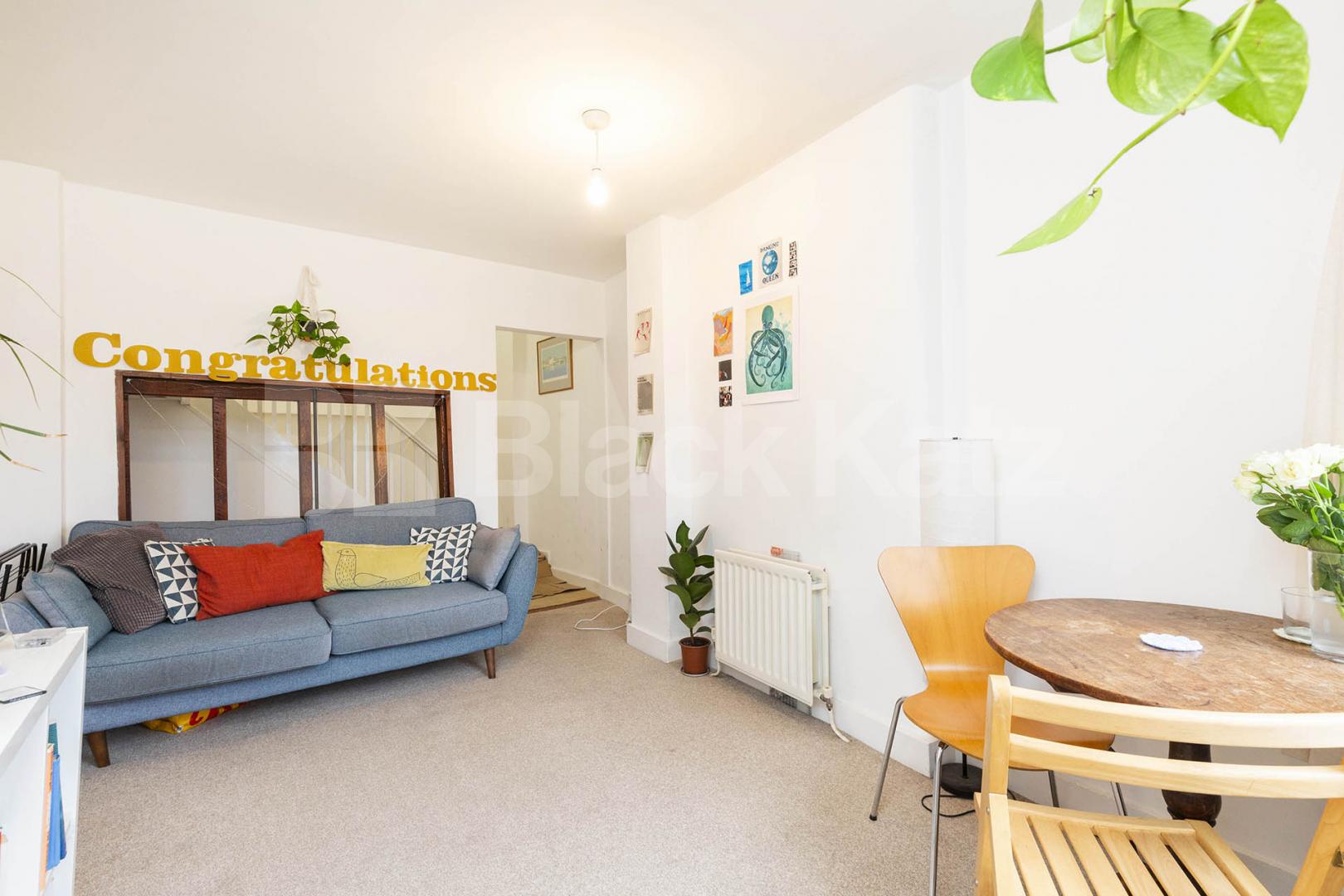 Spacious 2-Bed Flat on Ridge Rd, Crouch End with Stunning Alexandra Views Ridge Road, Crouch End
